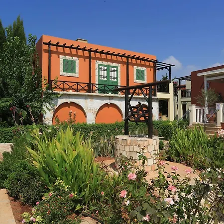 Hotel apartamentowy Panas Village Ajia Napa
